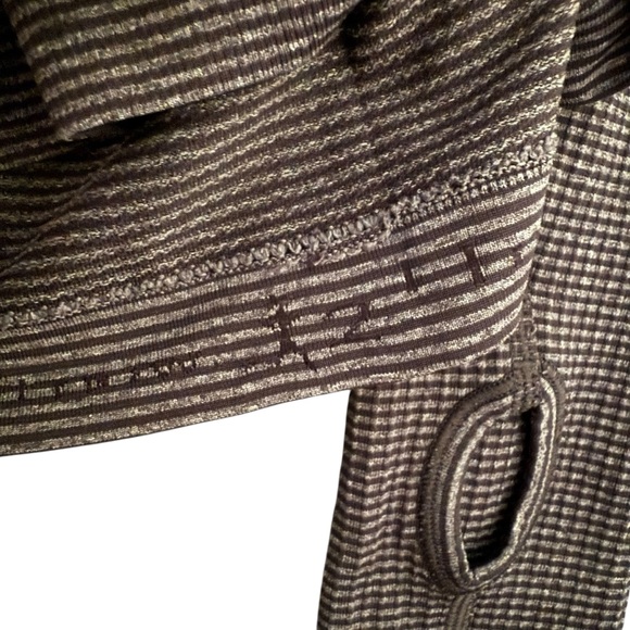 Lululemon | Swiftly Tech Long Sleeve Crew Tonka Stripe Heathered Black Size 2 - Picture 10 of 12